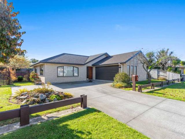 36 Glenmonarch Place, Pyes Pa, Tauranga For Sale