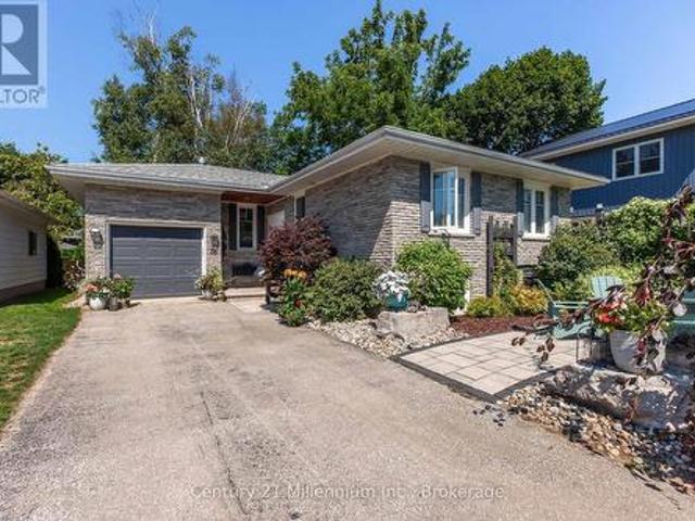 36 Huron Street N, Saugeen Shores, ON, N0H 2L0 house for sale | Listing ID X13709 | Royal LePage