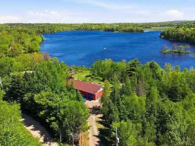 36 Lakeview Drive, Lake La Rose, NS, B0S 1A0 house for sale.
