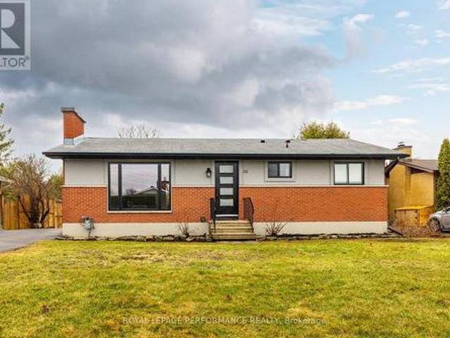 36 Largo Crescent, Ottawa, ON, K2G 3C7 house for sale | Listing ID X13019 | Royal LePage