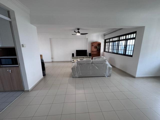 36 Lorong 5 Toa Payoh HDB Apartment For Rent, $4,300, 3 Bed 2 Bath 1,280 sqft $3.36 psf