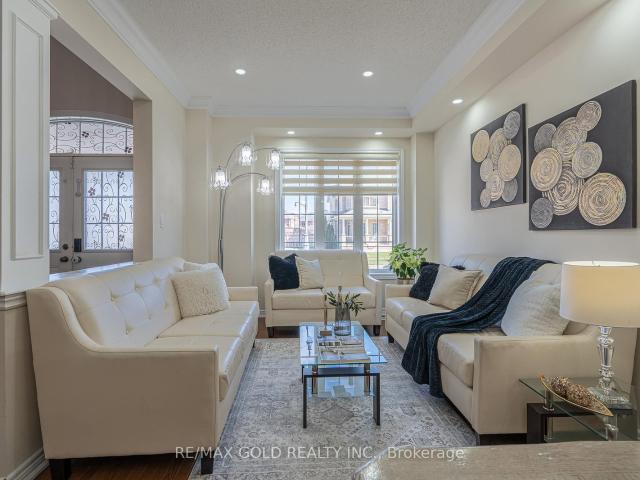 36 Naperton Drive, Brampton | For Sale @ $949,900 | Condos. Ca