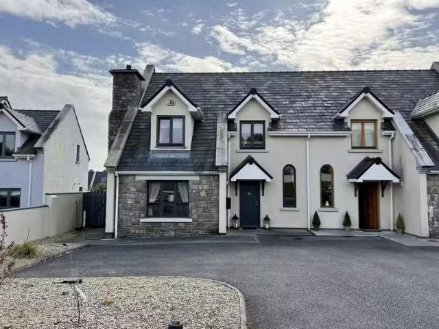 36 Oyster Bay, Rosses Point, Co. Sligo is for rent