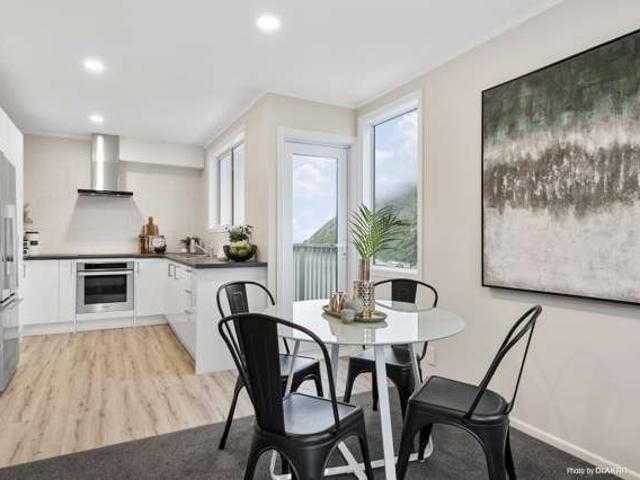 3/6 Robertson Street, Owhiro Bay, Wellington City