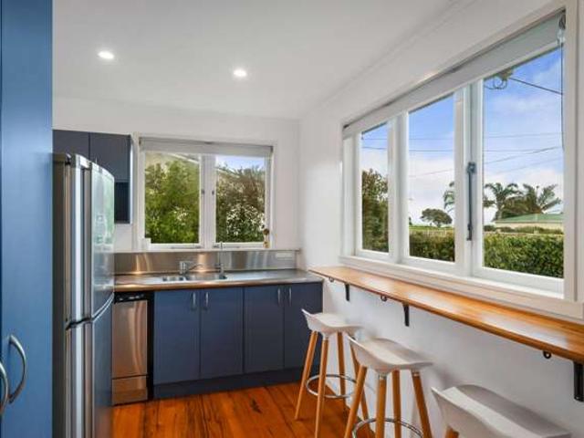 36 Seaview Ave, Te Puru, Thames Coromandel