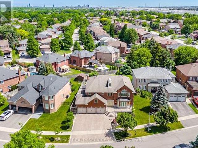 36 Shadywood Road, Brampton, ON, L6Z 4M1 house for sale | Listing ID W13423 | Royal LePage