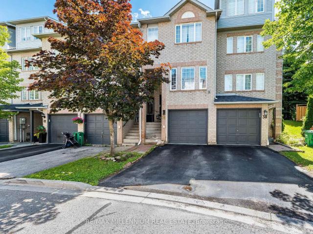 36 Spadina Road, Brampton | 3Beds/3Bath, Townhouse, $639,999 | Condos. Ca