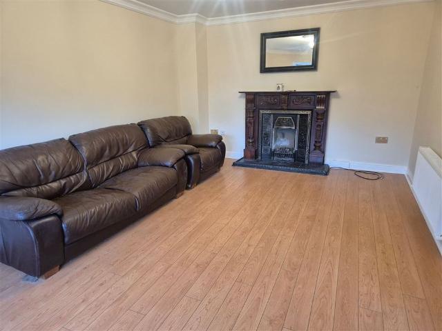 36 st. Johns, Castledermot, Kildare, R14XK27
