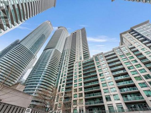 3709 19 Grand Trunk Crescent, Toronto, ON, M5J 3A3 condo for sale | Listing ID C11992 | Royal LePage