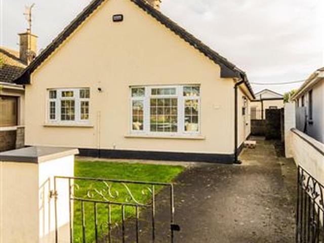 370,000 | 19 Kenure Park, Rush, Co. Dublin Sherry Fitzgerald Cumisky Kelly 4984 MyHome. Ie Residential