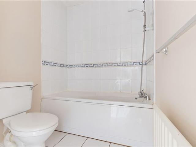 370,000 | 44 Sallins Pier, Sallins, Kildare Stewart Property Solutions 5002 MyHome. Ie Residential
