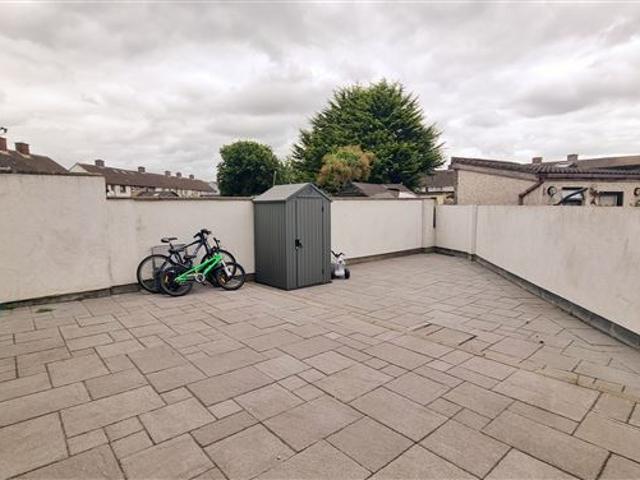 370,000 | 42 plunkett green, Finglas, Dublin 11 Independent Estate Agents & Valuers 5024 MyHome. Ie Residential