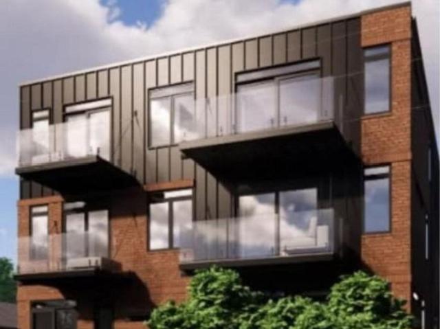 370 Athlone Avenue #303 Ottawa, ON K1Z5M4