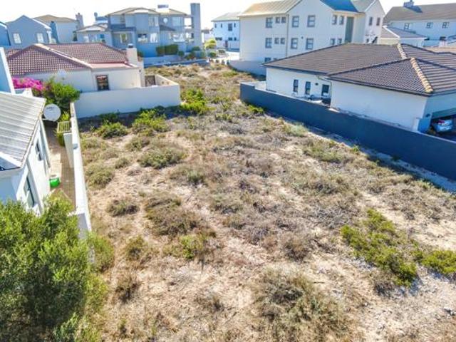 370 m² Land available in Calypso Beach