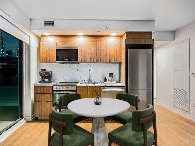 370 Queens Quay West 2 Bedroom Apartment for Rent at 370 Queens Quay W, Toronto, ON M5V 0X6 Harbourfront