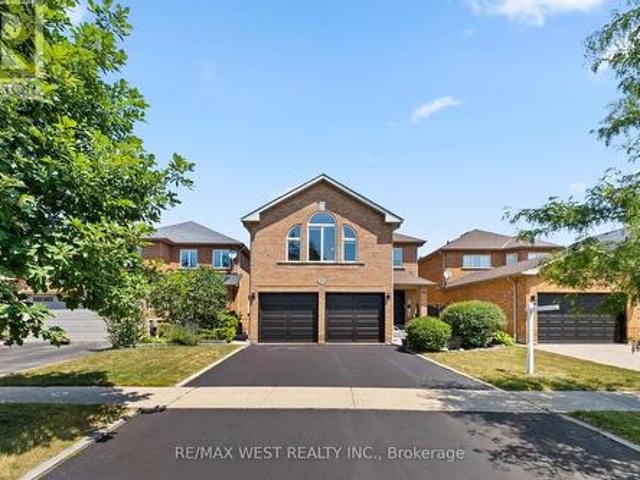 370 Royalpark Way, Vaughan, ON, L4H 1K1 house for sale | Listing ID N12312 | Royal LePage