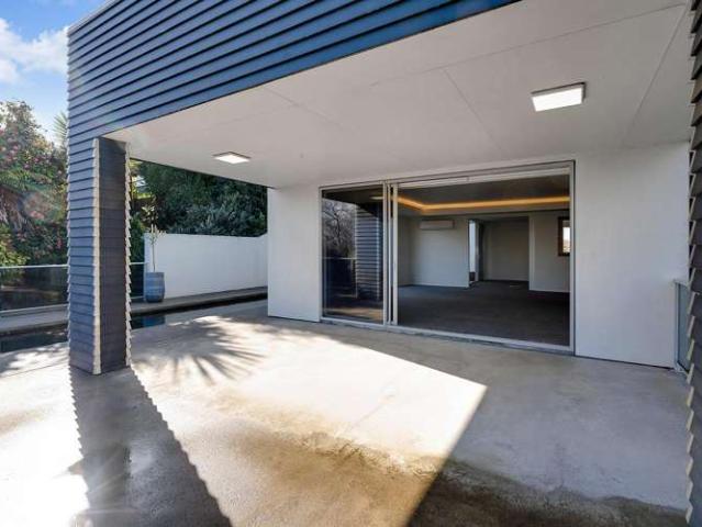 370A River Road, 1055, Hamilton City