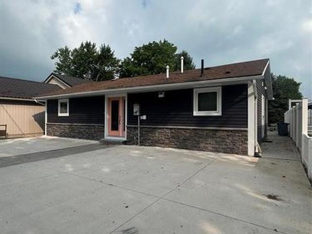 3716 Beverly Glen Road, Plympton Wyoming, ON, N0N 1E0 house for sale | Listing ID 26017 | Royal LePage
