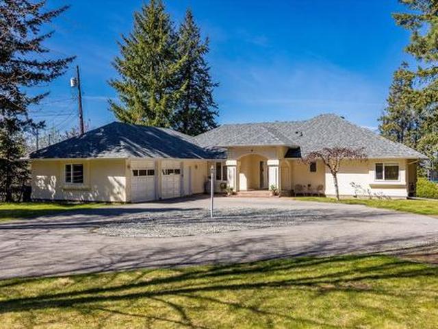 3716 Luxmoore Road, Kelowna, BC, V1W 4C7 house for sale | Listing ID 10350 | Royal LePage