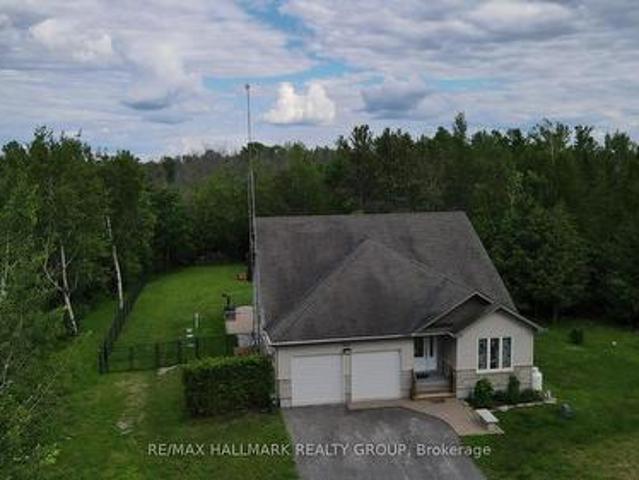 3710 Paden Road, Ottawa, ON, K0A 2T0 house for sale | Listing ID X13507 | Royal LePage