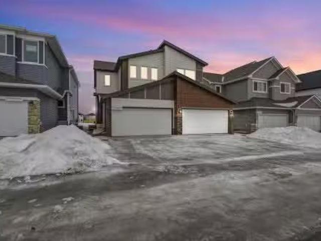 3713 Erlanger Drive Nw, Edmonton, AB, T6M 3G6 house for sale.