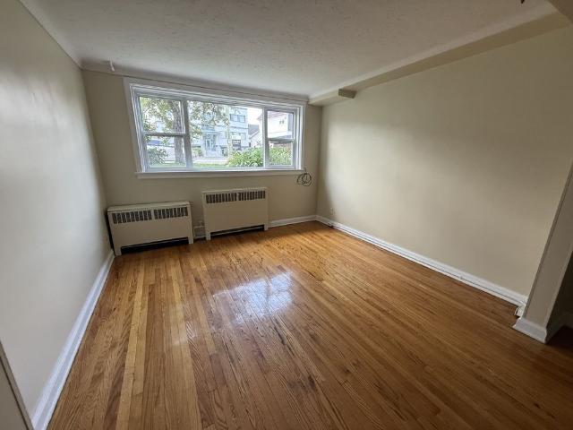 371 Churchill Avenue North 2