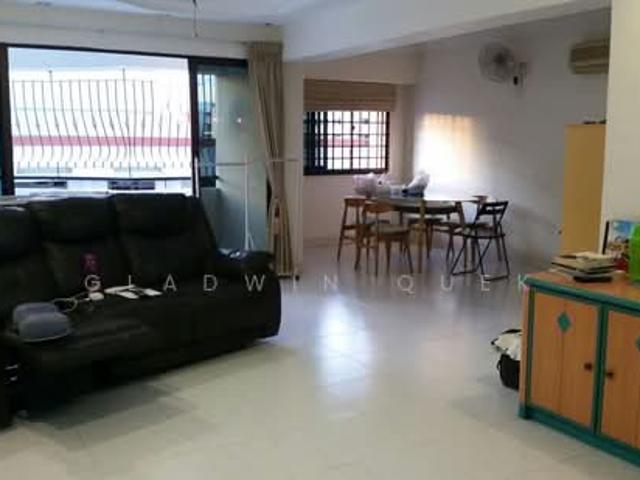 371 Hougang Street 31 HDB Apartment For Rent, $3,800, 3 Bed 2 Bath 1,323 sqft $2.87 psf