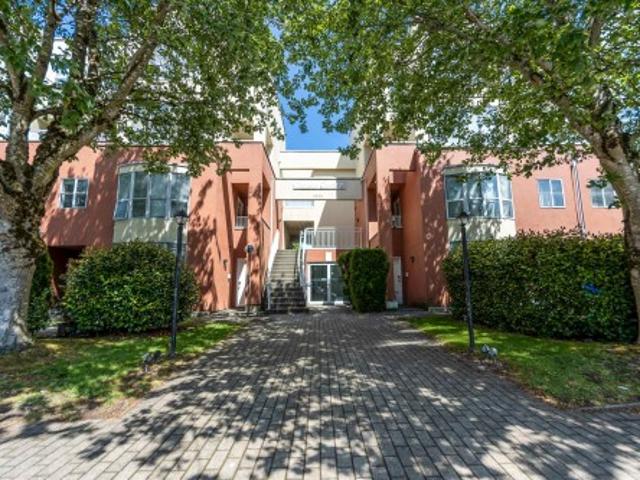 372 8 Jones Road, Richmond, BC, V6Y 3W9 townhouse for sale | Listing ID R3010 | Royal LePage