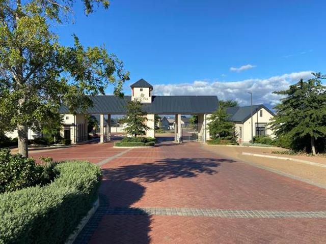 372 m² Land available in Worcester Central