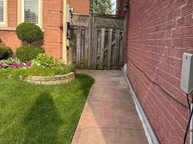 372 Winfield Terrace, Mississauga, ON, L5R 1N8 house for lease | Listing ID W13705 | Royal LePage
