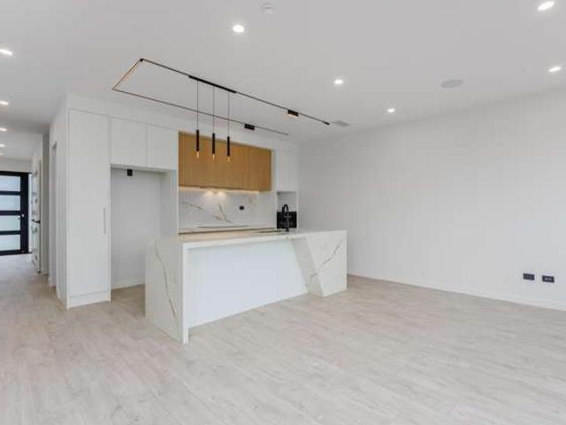 3/73 Te Taruna Drive, Milldale, Rodney