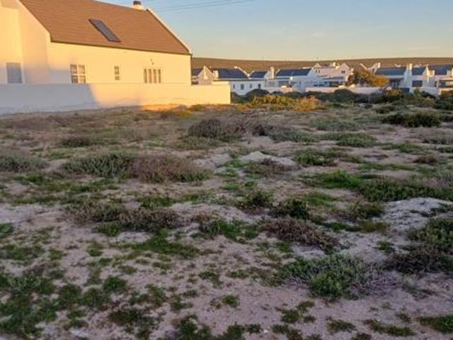 374 m² Land available in Golden Mile
