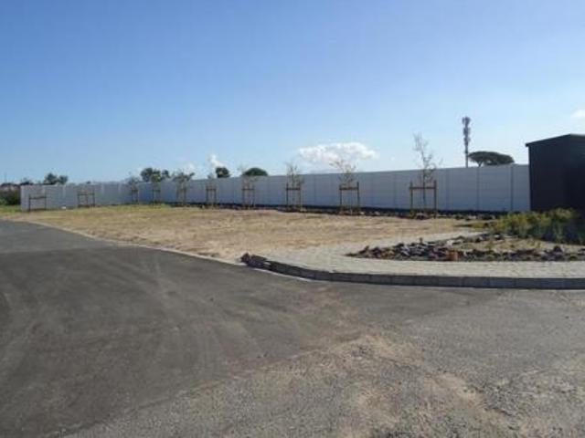 374 m² Land available in Silwood Heights