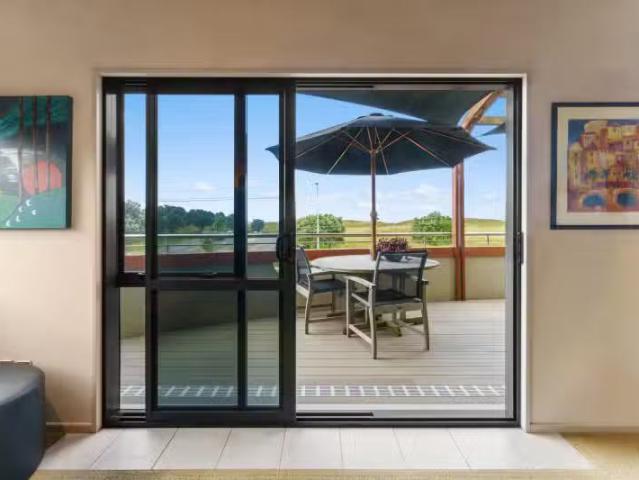 374 Papamoa Beach Road, Papamoa Beach, Tauranga