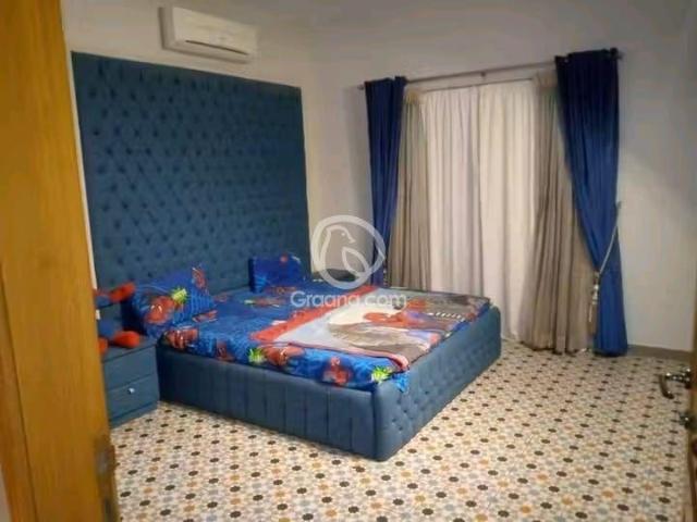 3750 Ft² Flat for Sale