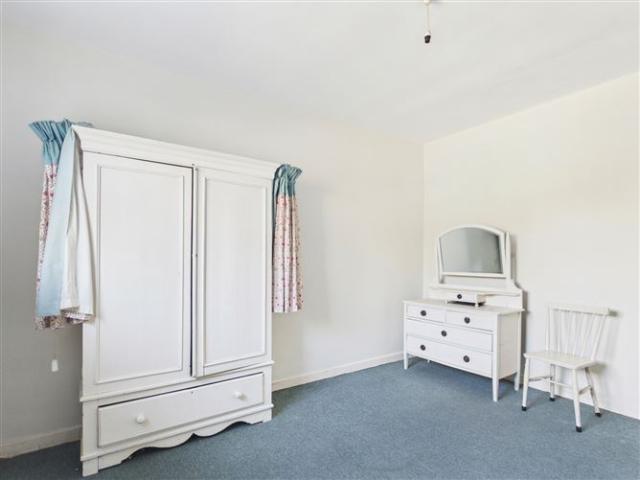 375,000 | Appleton, 27 Oakdale, Roscrea Road, Templemore, Co. Tipperary Sherry FitzGerald Gleeson 5015 MyHome. Ie Residential