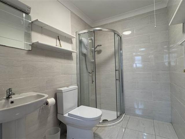 375,000 | 17 College Manor, Dundalk, County Louth Michael Lavelle Estate Agents 5022 MyHome. Ie Residential