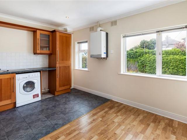 375,000 | 3 Parkside View, Off Nephin Road, Navan Road, Dublin 7 Sherry FitzGerald Phibsborough 5017 MyHome. Ie Residential