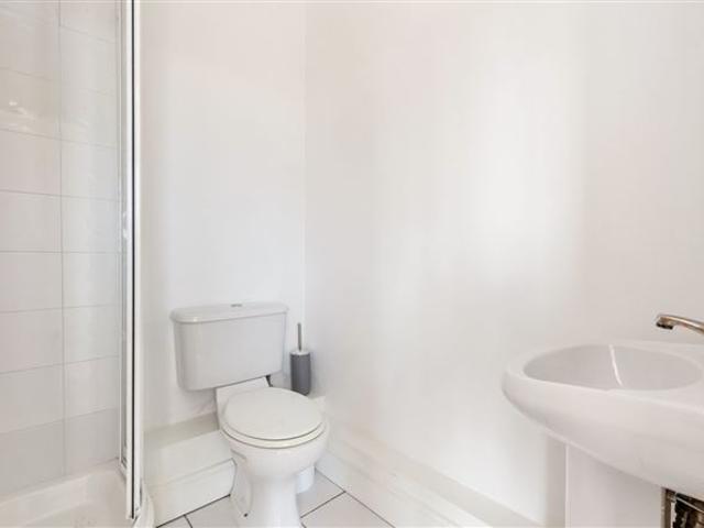 375,000 | 57 Park View, River Road, Ashtown, Dublin 15 DNG Castleknock 5015 MyHome. Ie Residential