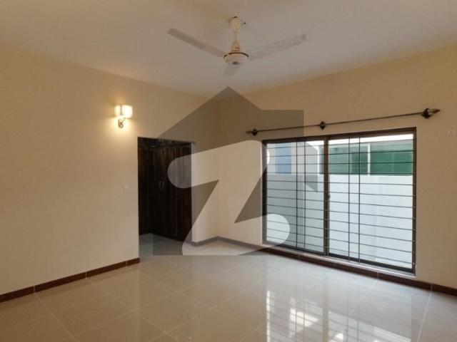 375 Square Yards House In Karachi Is Available For Sale Askari 5 Sector J