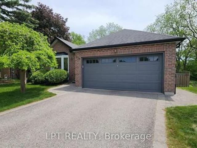 376 Wakefield Place, Newmarket, ON, L3Y 6N6 house for sale | Listing ID N13412 | Royal LePage