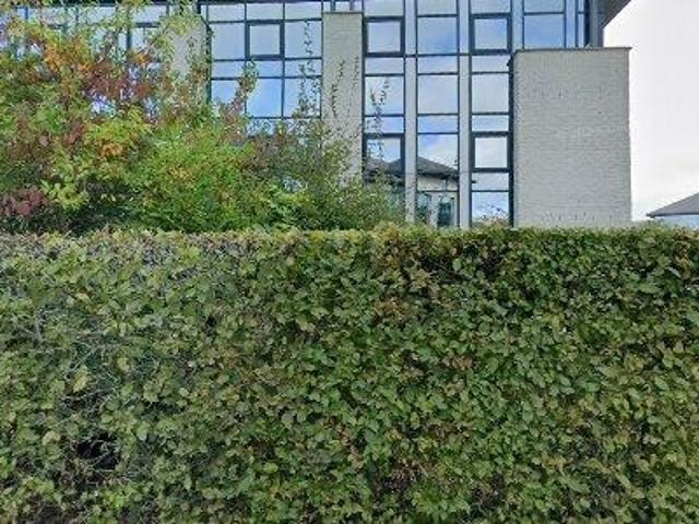 377 m2 office space for rent in Waver