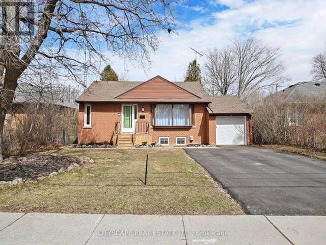 377 Martin Street, Milton, ON, L9T 2R6 house for sale | Listing ID W12045 | Royal LePage