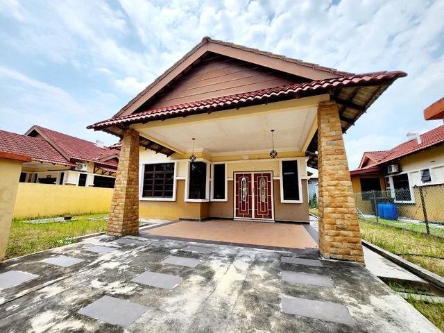3792 SQFT MALAY RESERVE Bungalow Kg Lombong Seksyen 29 Shah Alam