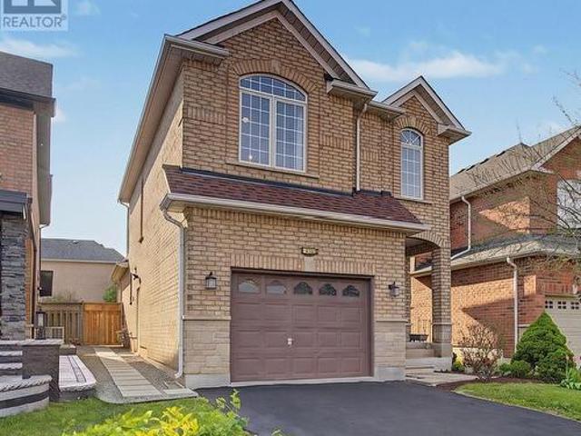 379 Grovehill Road, Oakville, ON, L6H 6P3 house for sale | Listing ID W13150 | Royal LePage