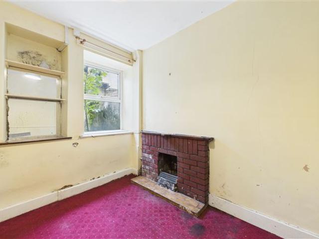 380,000 | 4 Corrib Terrace, Woodquay, City Centre, Galway City Mullery Auctioneers Ltd 5021 MyHome. Ie Residential
