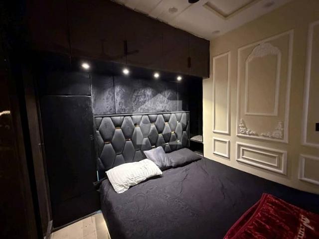 380 Sqft Full Furnished Flat For Sale In Sajad Center Johar Town H3 Market 55 Thousands Rentel Income Per Month Near Emporium Mall