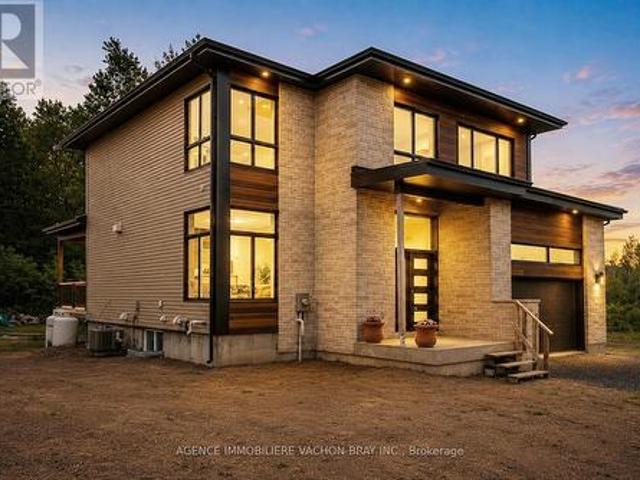 3814 Lakeside Drive, South Glengarry, ON, K0C 1Z0 house for sale | Listing ID X13248 | Royal LePage