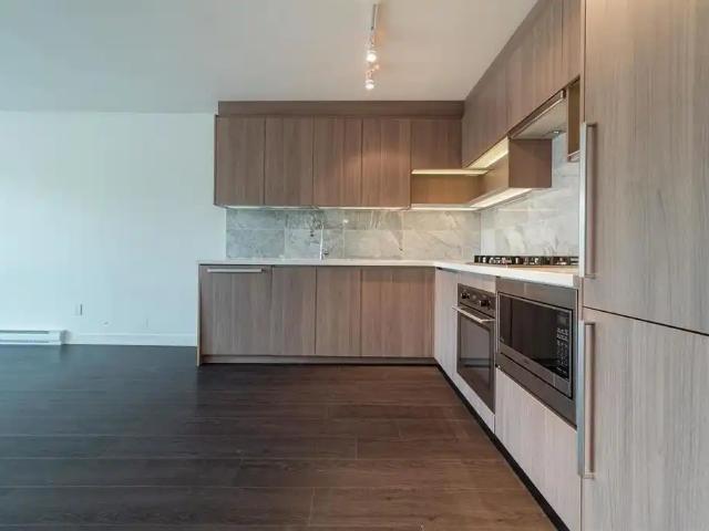 3815 13750 100 AVENUE