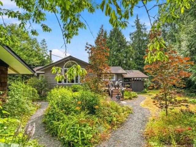 381 Dunsmuir Rd, Qualicum Beach, BC, V9K 2A1 house for sale | Listing ID 1043 | Royal LePage